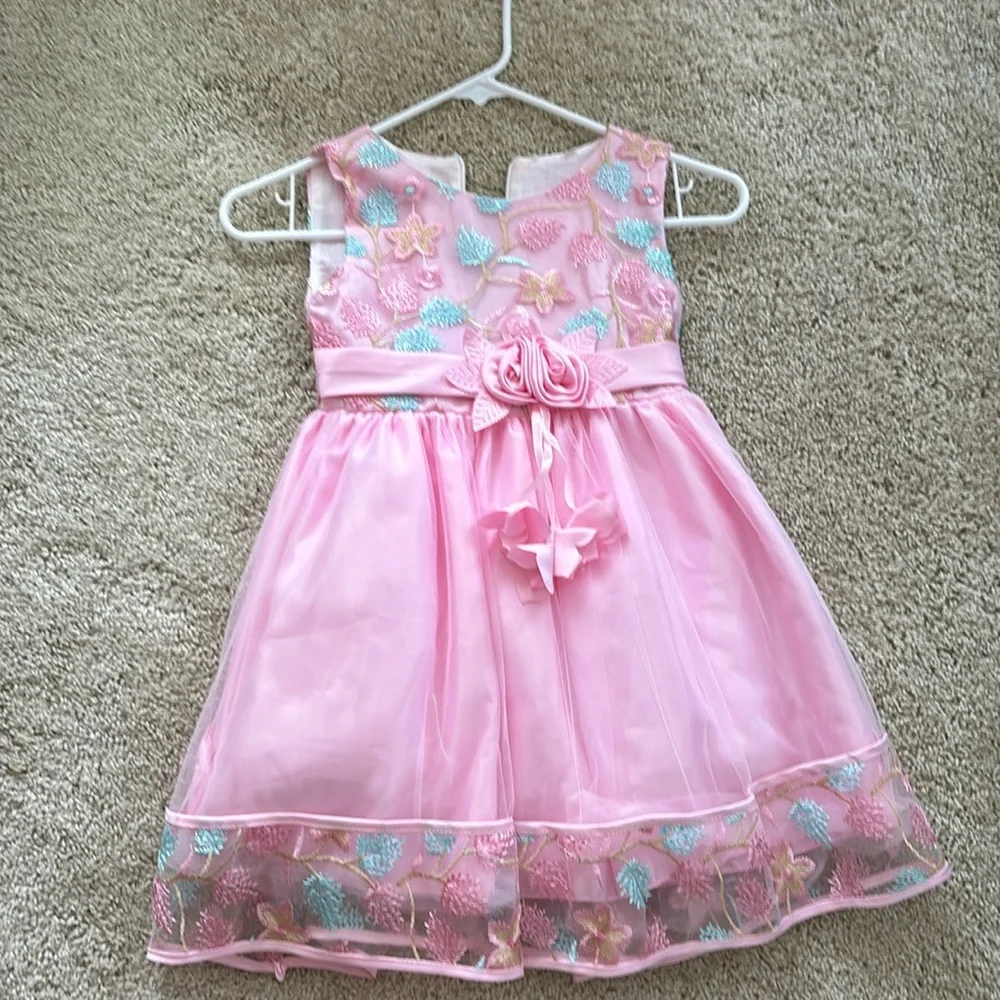 Girls pink dress size 120 euro (5/6 years)